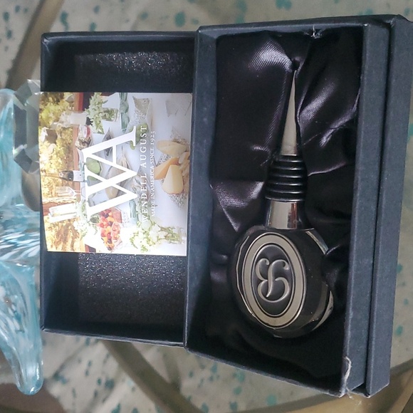 Wendell August - Picture 1 of 3